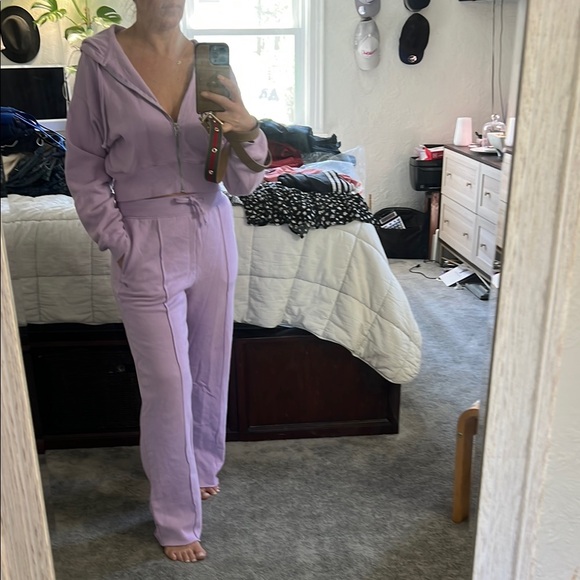 Lavender Hoodie and Pants Set Hollister M - Picture 2 of 9